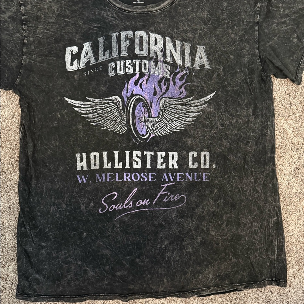 Hollister Black and Purple Graphic Tee